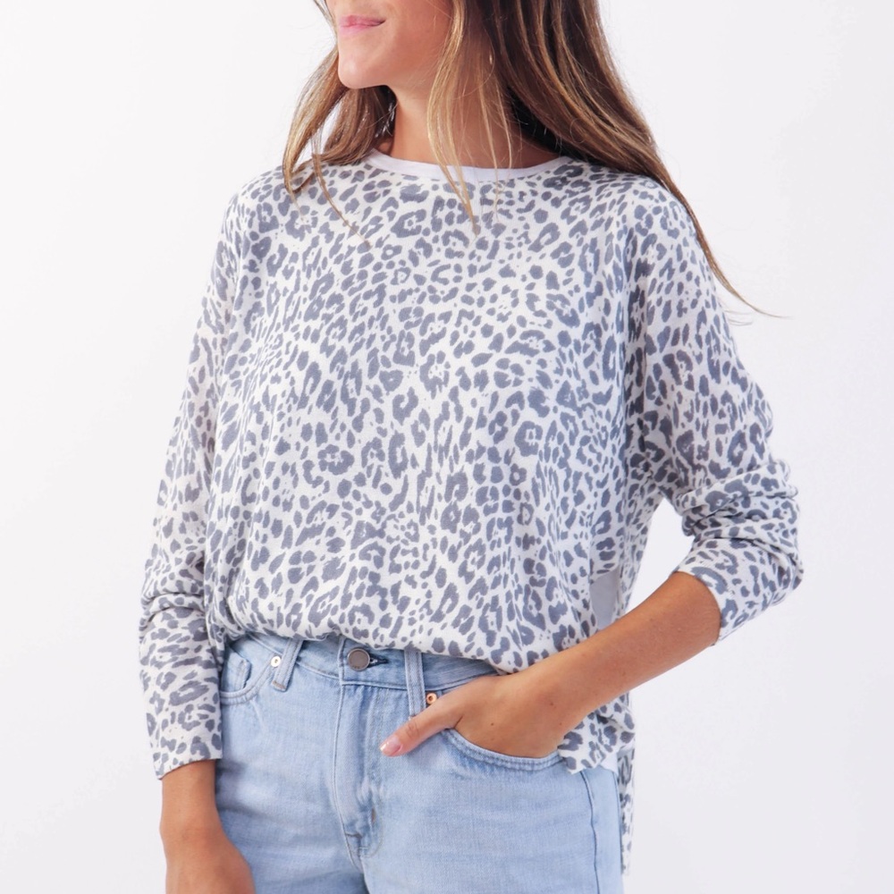 Olivaceous White and Gray Crew Neck Sweater